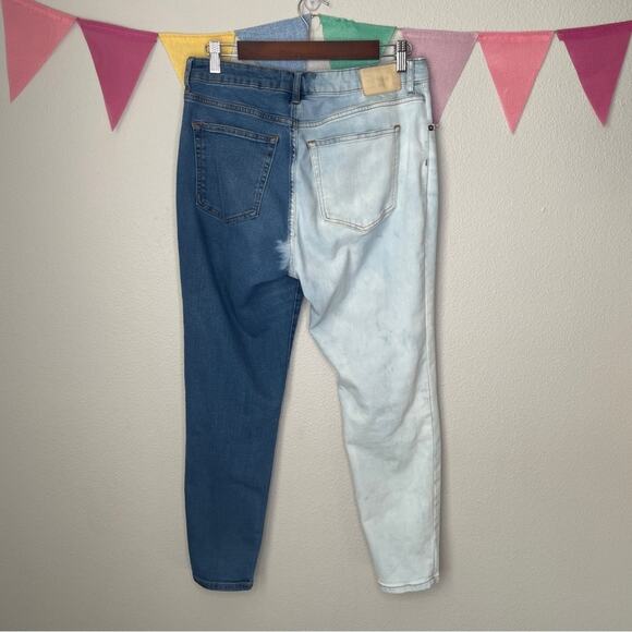 Everlane Custom The Curvy High Rise Skinny Jean Two Tone Bleached | 31 - Picture 2 of 5